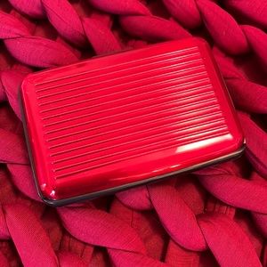 NIB Insten Red Aluminum Card Holder